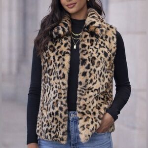 Curations Leopard Print Faux Fur Vest Small Women’s Animal Print Mobwife